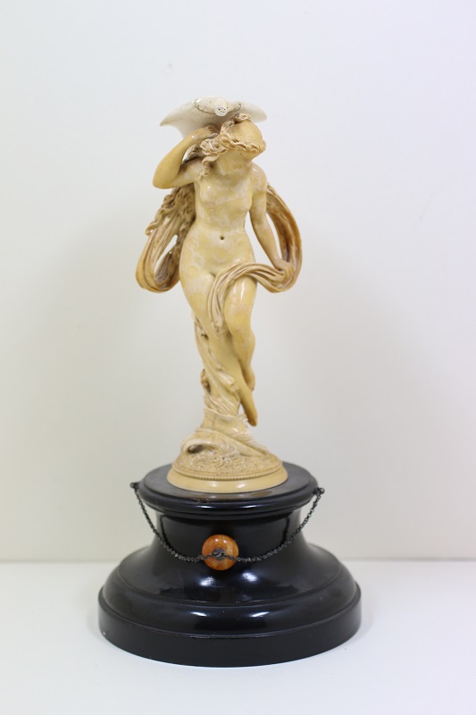 Meerschaum Hookah Pipe of Semi Nude Lady Image