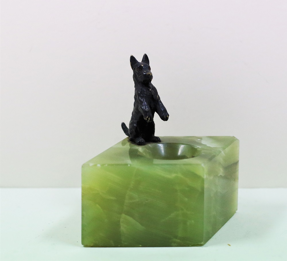 Green Onyx Ashtray with Bronze Scottie Dog Image