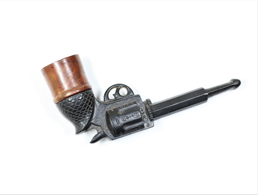 Novelty Bakerlite Briar Revolver Pipe Image